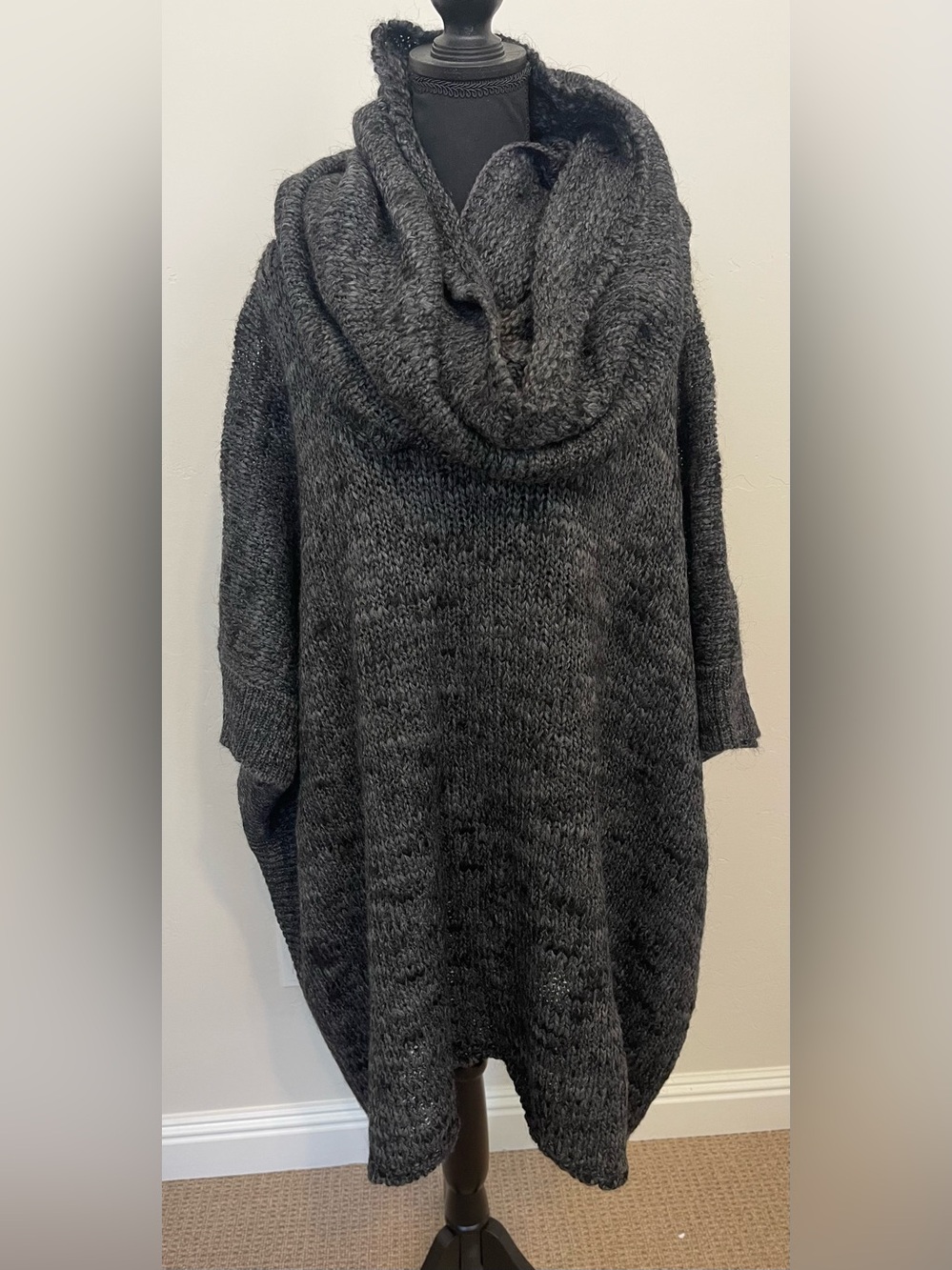 Josie Natori O/S Charcoal Alpaca Wool Poncho Sweater Detachable Cowl Neck